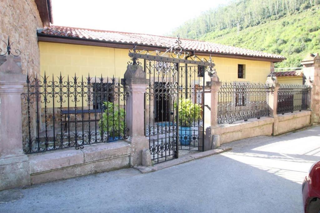 Vila “La Casa Del Guarda” Treceño Exteriér fotografie